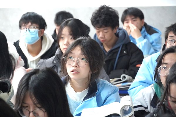 校园生活 - 12